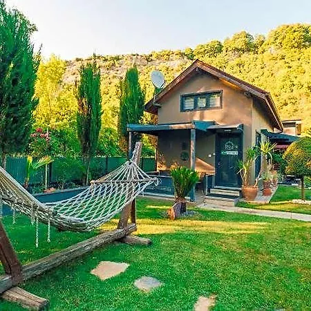 Antik River House